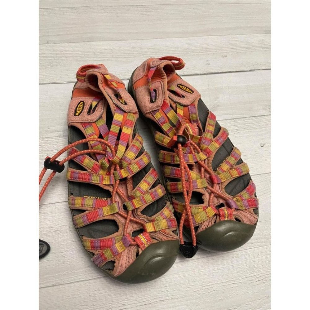 Keen Newport H2 hiking shoes sandals pink yellow‎ big girls size 4